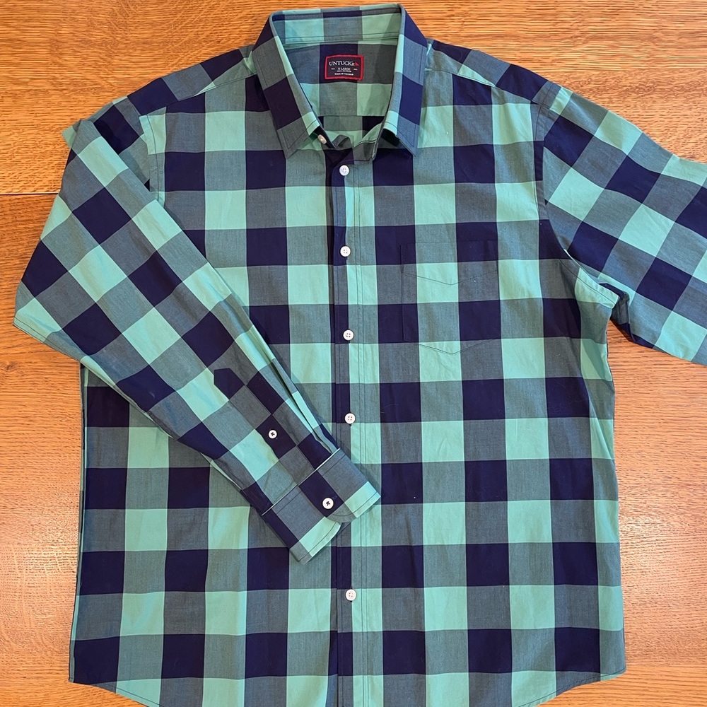 Untuckit men’s button down shirt